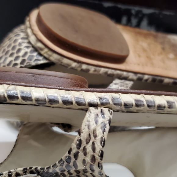 Delmar thong snakeskin sandals - Picture 2 of 5